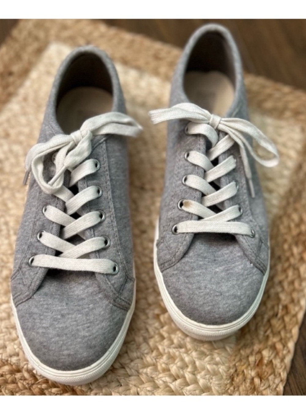 LOFT Women’s Gray Lace Up Classic Casual Flannel Low Top Sneakers Size 8